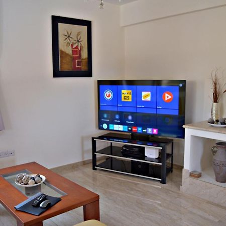 Villa Saraliana Sandy Beach Villas - Heated Pool - Jacuzzi - Private Beach Area Polis ภายนอก รูปภาพ