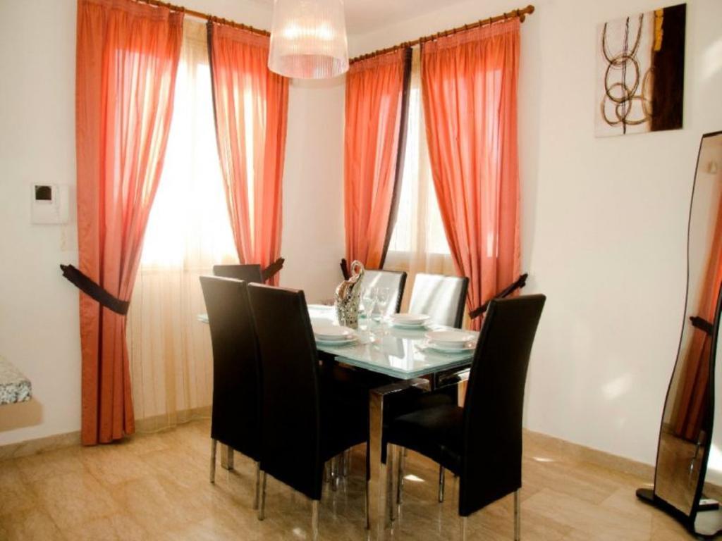 Villa Saraliana Sandy Beach Villas - Heated Pool - Jacuzzi - Private Beach Area Polis ห้อง รูปภาพ