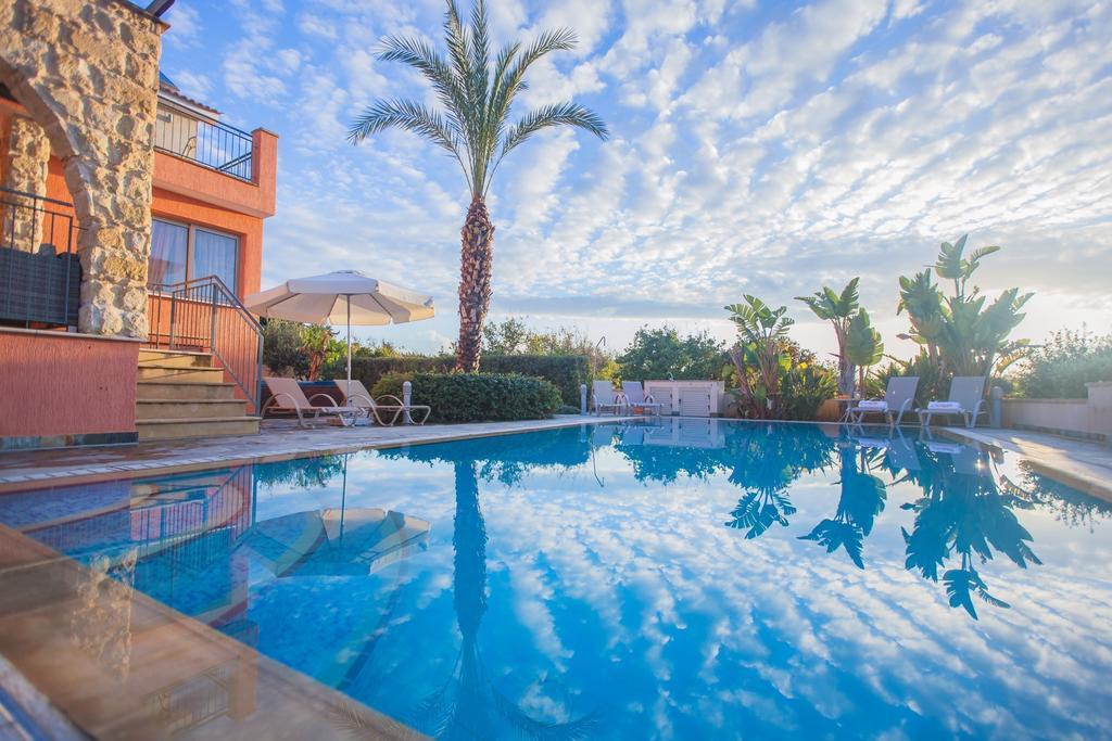 Villa Saraliana Sandy Beach Villas - Heated Pool - Jacuzzi - Private Beach Area Polis ห้อง รูปภาพ