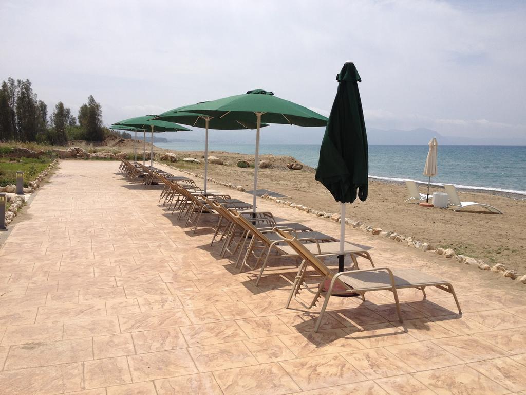 Villa Saraliana Sandy Beach Villas - Heated Pool - Jacuzzi - Private Beach Area Polis ห้อง รูปภาพ